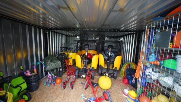Contenedor de almacenamiento modelo estándar grande de 6 x 4 metros - Imagen 2
